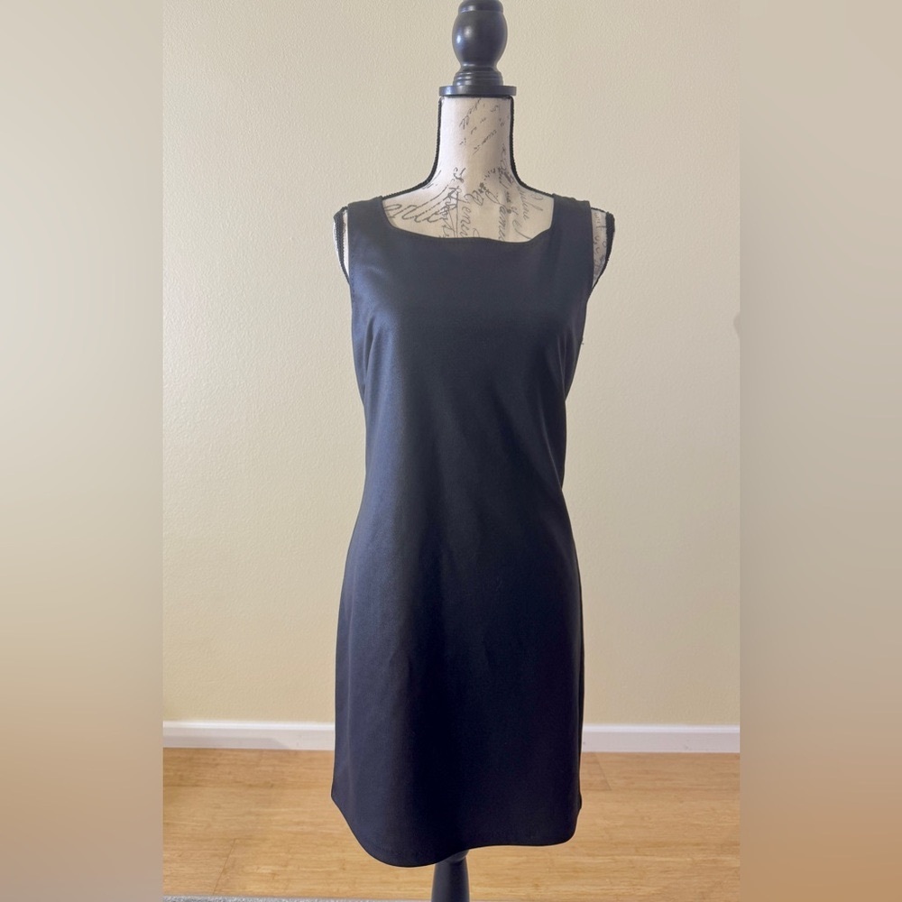 Studio M Elegant Black Sleeveless Dress